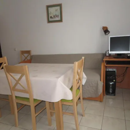 Csanyi Vendeghaz Lägenhet *