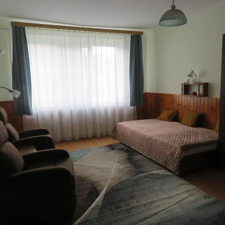 Csanyi Vendeghaz Lägenhet *