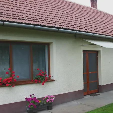 Csanyi Vendeghaz קישקונמאישה