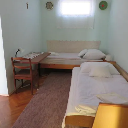 Csanyi Vendeghaz Apartment